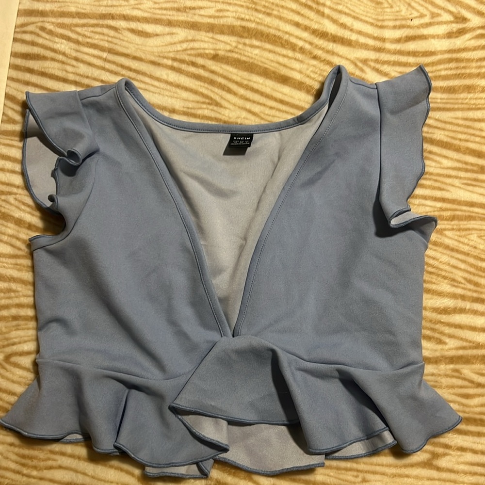 Tops - Picture 3 of 6